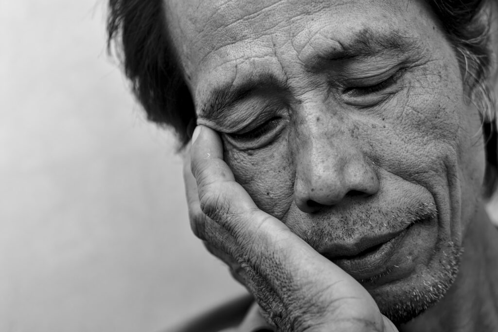 目元の疲れを改善するためのEMSの効果とは？