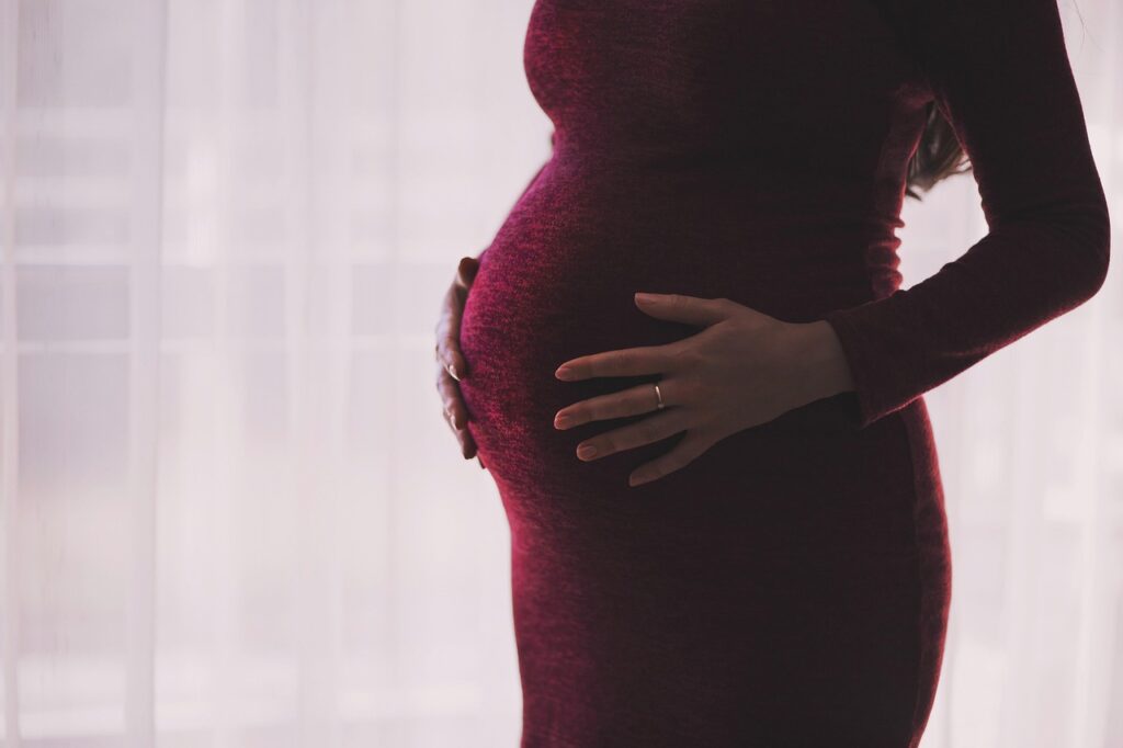 レチノールは妊娠中に使用しても安全ですか？