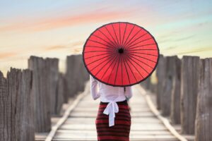 目元のシワと日焼け対策に効果的な方法は？